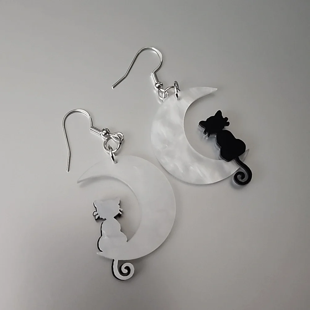 Black Cat Acrylic White Moon Accented with Black decorative Jump Rings - Picture 6 of 6